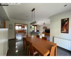Se vende chalet seminuevo zona el Terrero en Barbastro.
