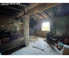 Se vende casa con corral en el pueblo de Colungo (Huesca)..