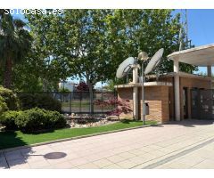 En venta casa Pareada en Venta en Urbanización La Robleda, Zaragoza
