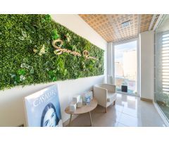Local comercial listo para entrar y abrir negocio en zona comercial de La Gangosa, junto a Terriza