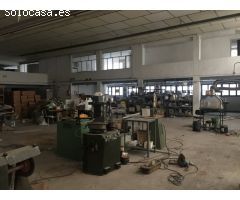 !!! Nave industrial o comercial en el centro de carrus  !!!! Avd . Libertad !!!