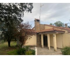 Chalet en Venta en Maello, Ávila