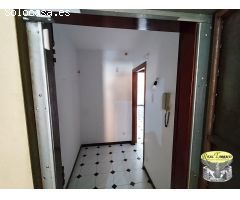 ¡Oportunidad única! Se vende acogedor piso en planta baja,