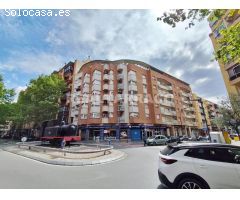 Piso Atico esquinero en venta en el centro de Reus 113 m² construidos y gran terraza uso exclusivo