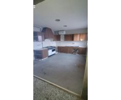 ¡AMPLIO PISO A LA VENTA EN LES BORGES BLANQUES!