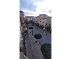 ¡AMPLIO PISO A LA VENTA EN LES BORGES BLANQUES!