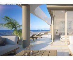 Impresionante Apartamento en la primera linea de la playa con vistas a mar en Mijas Costa