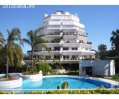 Apartamento en Marbella centro con vistas al mar ,primera linea