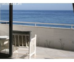 Apartamento en Marbella centro con vistas al mar ,primera linea