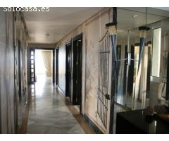 Apartamento en Marbella centro con vistas al mar ,primera linea