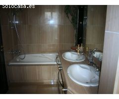 Apartamento en Marbella centro con vistas al mar ,primera linea