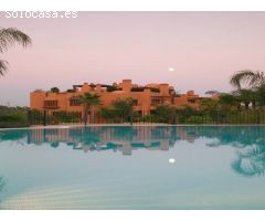 Lujoso apartamento en una previlegiada y tranquila urbanizacion en Puerto Banus