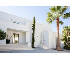 Vila de lujo en El  Rio Verde playa Marbella.