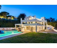 Lujosa Villa Las Brisas, Nueva Andalucia