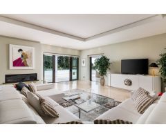 Lujosa Villa Las Brisas, Nueva Andalucia