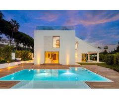 Villa de Lujo reformada en Puerto Banus