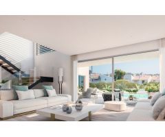 Villa de estilo contemporaneo con precioso jardin privado en La Alqueria
