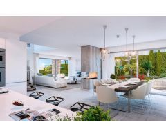Villa de estilo contemporaneo con precioso jardin privado en La Alqueria