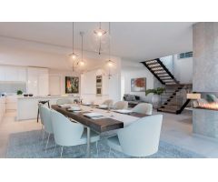 Villa de estilo contemporaneo con precioso jardin privado en La Alqueria