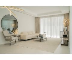 Nueva villa en segunda linea de la playa en Milla de Oro, Marbella