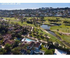 Estilosa villa Primera Linea de Golf, Nueva Andalucia
