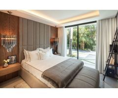 Estilosa villa Primera Linea de Golf, Nueva Andalucia