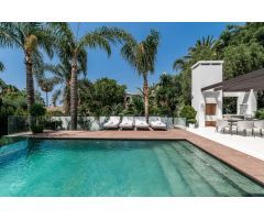 ESPECTACULAR VILLA  de 7 DORMITORIOS AL LADO DE LA PLAYA EN LA MILLA DE ORO