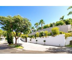 EXCEPCIONAL VILLA CONTEMPORÁNEA A ESTRENAR EN LA RESERVA DE ALCUZCUZ, BENAHAVIS