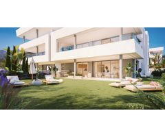 Piso extra moderno de obra nueva con vistas al mar en Marbella