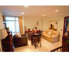 Bungalow en la exclusiva urbanización Bahía de Banús, Marbella