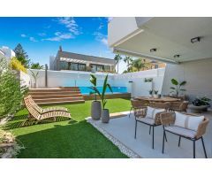 Villa de lujo pareada en Puerto Banús 150m de la playa