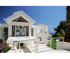 Lujosa y contemporanea villa en Sierra Blanca, Marbella