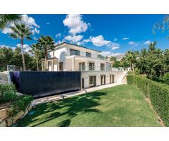 Villa con una ubicación privilegiada en Los Naranjos Golf, Nueva Andalucia