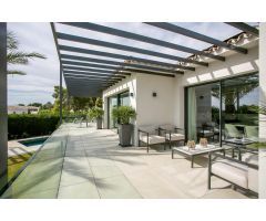 Villa de lujo renovada, con privacidad y sostenibilidad, Milla de Oro, Marbella