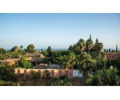 Terreno urbano con licencia den obra en urbanizacion cerrada Rocio de Nagueles, Milla de Oro
