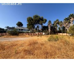 Terreno urbano con licencia den obra en urbanizacion cerrada Rocio de Nagueles, Milla de Oro