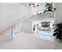 Moderna villa de 7 dormitorios en Sierra Blanca, Milla de Oro