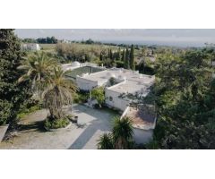 Villa para reformar de estilo tradicional en la Milla de Oro