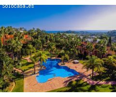 Moderna casa adosada con vistas al mar en Atalaya Golf