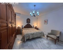 Chalet pareado con jardin privado de 605 m² en Nueva Andalucia, Marbella