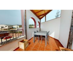 MAGNIFICA CASA ADOSADA EN VILLAFRANCA, CON  3 DORMITORIOS, 3 BAÑOS, AMPLIA TERRAZA y PISCINA!!!