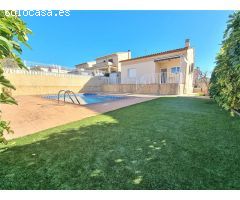 Casa individual a cuatro vientos con piscina y vistas al mar