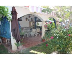 PRECIOSO CHALET CON PISCINA 