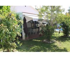 PRECIOSO CHALET CON PISCINA 