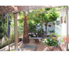 PRECIOSO CHALET CON PISCINA 
