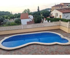 Adosado en Venta en la Pobla de Montornès, Tarragona