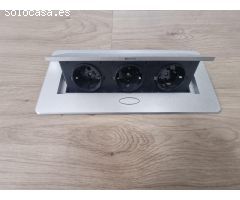 Alquiler: 800 € MES, comunidad, luz y agua incluida.