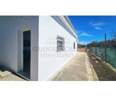 OPORTUNIDAD - HERMOSA CASA DE CAMPO EN TORRELLANO