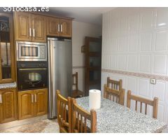 CASA SOBRE ALMACEN A LA VENTA EN SANTA MARÍA DEL ÁGUILA.