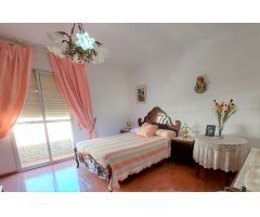¡AMPLIA VIVIENDA SOBRE ALMACÉN EN LA LOMA DE LA MEZQUITA!